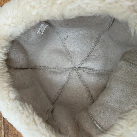 100% Sheepskin Ivory Shearling Fur Beanie Unisex Large Round Bucket Hat Winter main image 5